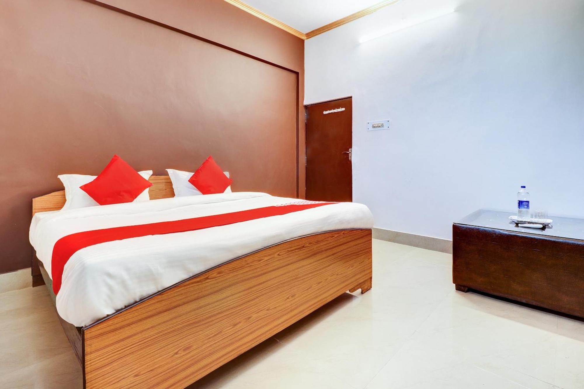 Hotel O Star City Hotel Ayodhya 外观 照片